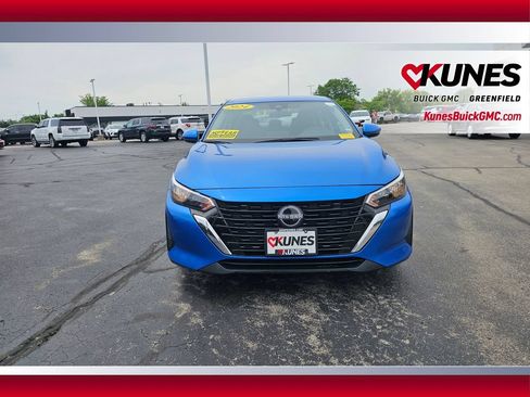 Used 2024 Nissan Sentra SV FWD image 12