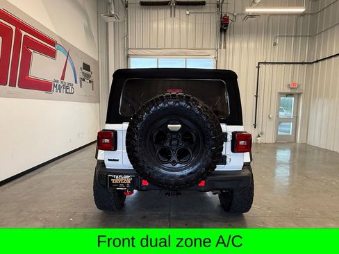 Used 2022 Jeep Wrangler Unlimited Rubicon w/ Xtreme Recon 35" Tire Package AWD/4WD image 4
