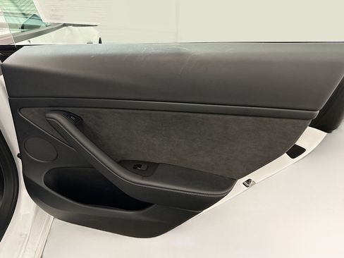 Used 2022 Tesla Model 3 Long Range image 33