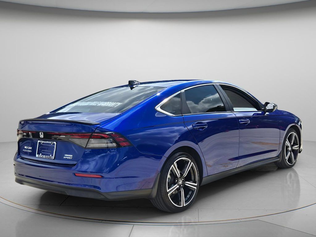 Used 2025 Honda Accord Sport image 6