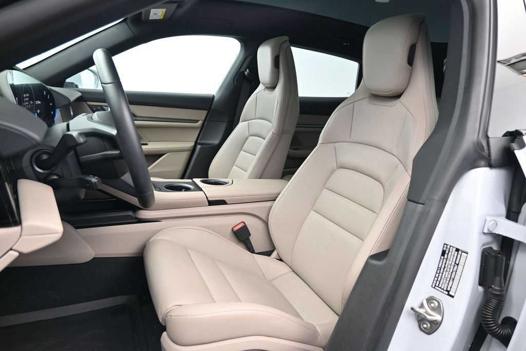 Certified 2025 Porsche Taycan 4S AWD/4WD image 5