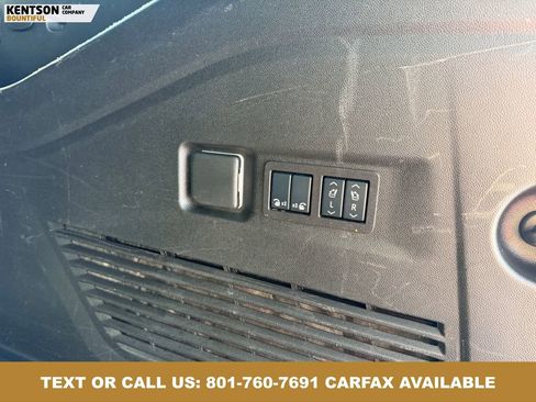 Used 2025 GMC Yukon XL Denali AWD/4WD image 36