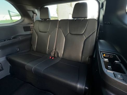 Used 2026 Lexus TX 500h AWD w/ Technology Package image 48