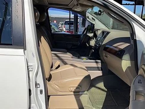 Used 2011 Nissan Armada Platinum image 5