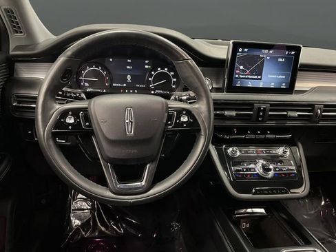 Used 2022 Lincoln Corsair AWD w/ Premium Package image 5