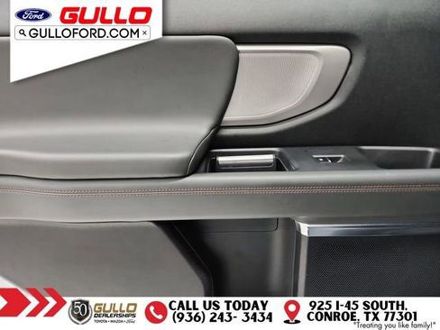 Used 2025 Ford Expedition Active image 17