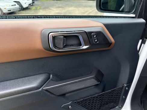 Used 2024 Ford Bronco Outer Banks AWD/4WD image 13