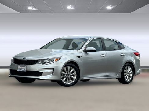 Used 2017 Kia Optima LX w/ Option Group 014 image 2