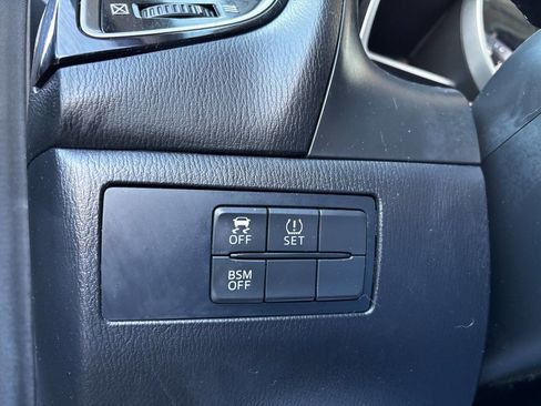 Used 2016 MAZDA MAZDA3 i Sport w/ Preferred Equipment Package image 27