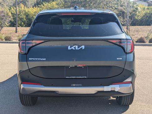 New 2026 Kia Sportage LX FWD image 6