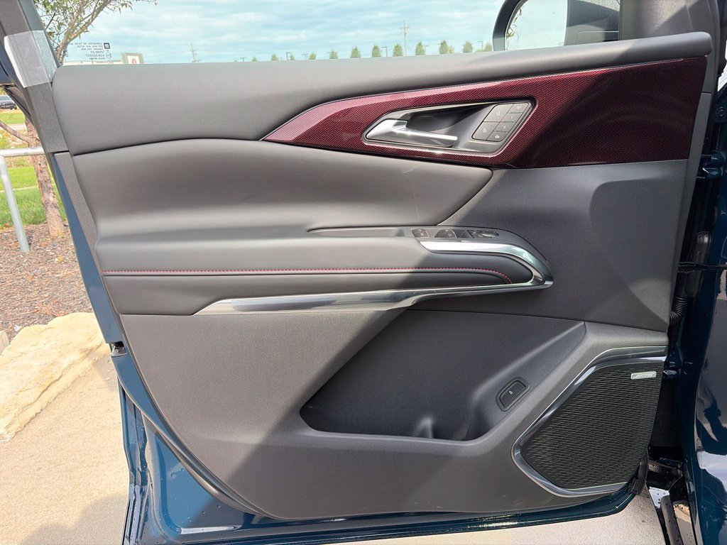 New 2027 Chevrolet Traverse RS AWD/4WD image 47