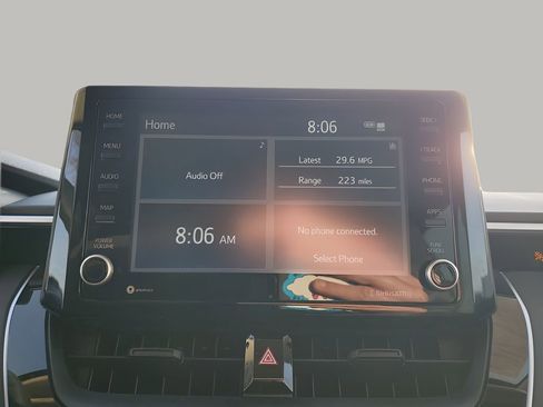 Used 2022 Toyota Corolla LE image 38