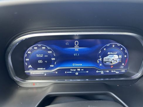 Used 2023 Chevrolet Tahoe High Country image 34