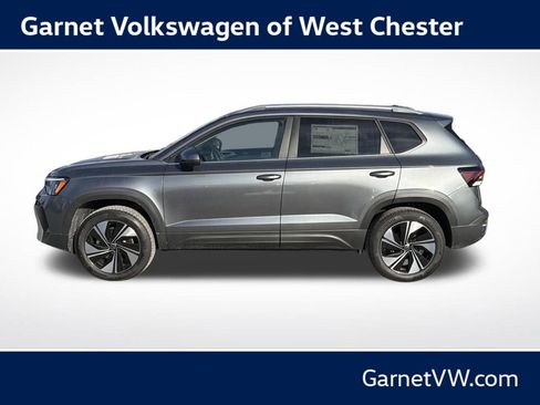 New 2026 Volkswagen Taos SE AWD/4WD image 2