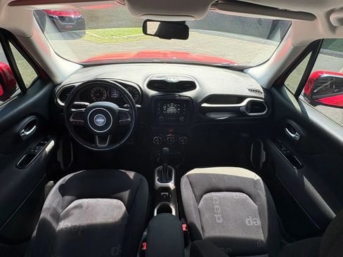 Used 2017 Jeep Renegade Latitude w/ Popular Equipment Group AWD/4WD image 22