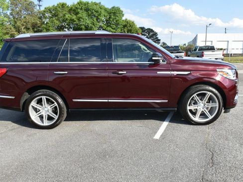 Used 2018 Lincoln Navigator Select RWD image 5