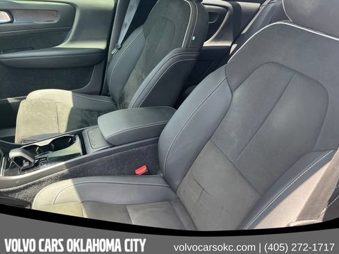 Certified 2023 Volvo XC40 Recharge Plus AWD/4WD image 10