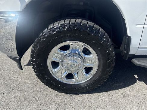 Used 2022 RAM 2500 Tradesman w/ Chrome Appearance Group image 10