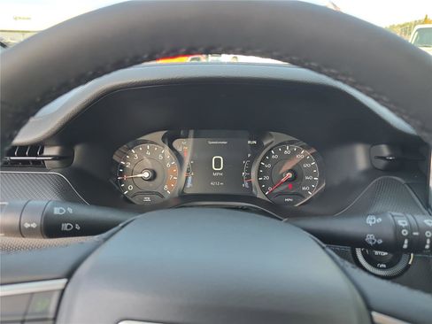 Used 2026 Jeep Compass Limited image 32