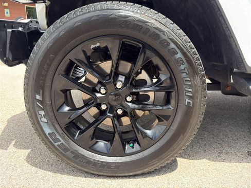 Used 2021 Jeep Wrangler Unlimited Sahara AWD/4WD image 10