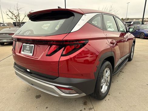 New 2026 Hyundai Tucson SE image 4