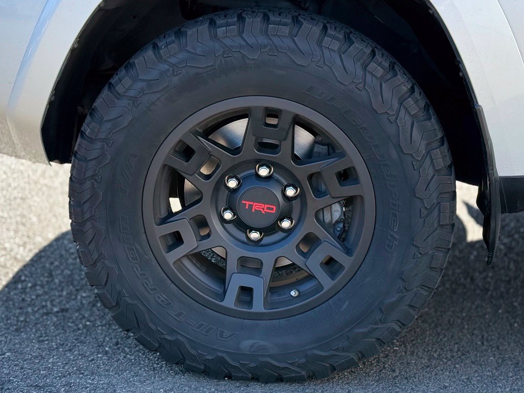 Used 2020 Toyota 4Runner SR5 w/ Wilderness Package AWD/4WD image 9