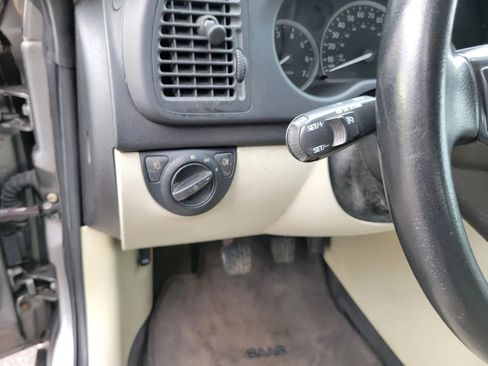 Used 2004 Saab 9-3 Arc image 24