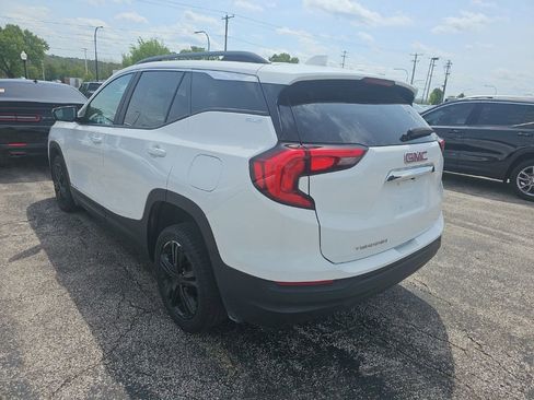 Used 2021 GMC Terrain SLE w/ Driver Convenience Package FWD image 11