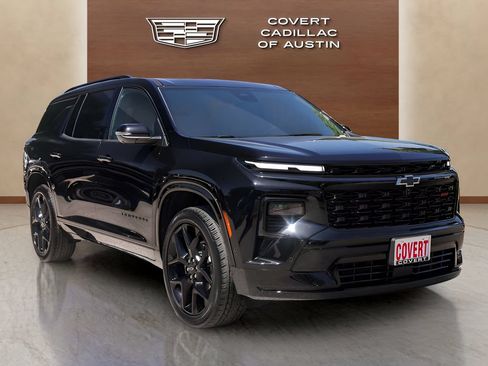 Used 2025 Chevrolet Traverse RS FWD image 6