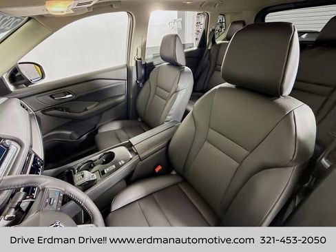 Certified 2026 Nissan Rogue SV image 5