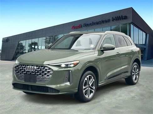 Certified 2025 Audi Q5 Premium Plus w/ Premium Plus image 1