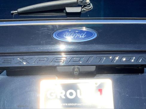 Certified 2021 Ford Expedition Limited image 9