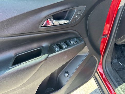 Used 2022 Chevrolet Equinox LT image 12