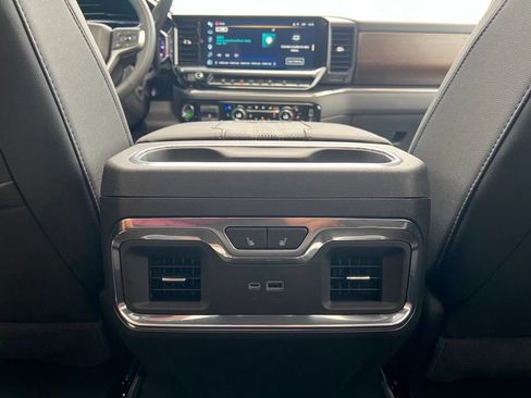 Used 2025 Chevrolet Silverado 2500 High Country w/ Technology Package AWD/4WD image 25