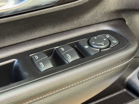 Used 2023 GMC Terrain SLE w/ Driver Convenience Package AWD/4WD image 15
