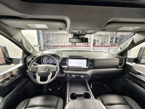 Used 2024 GMC Sierra 2500 SLT w/ SLT Premium Package image 23