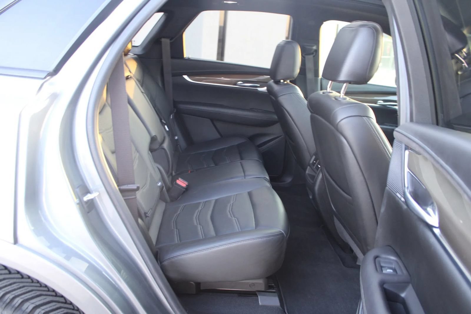 Used 2021 Cadillac XT5 Sportv w/ Platinum Package AWD/4WD image 18