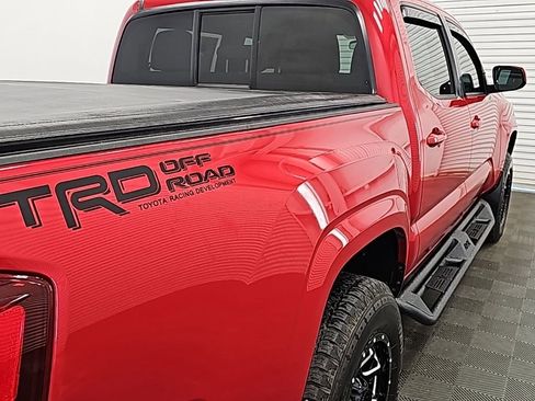 Used 2022 Toyota Tacoma SR image 9