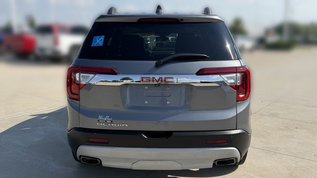 Used 2022 GMC Acadia SLT w/ Technology Package FWD image 4