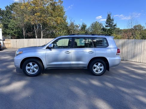 Used 2008 Toyota Land Cruiser image 2