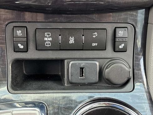 Used 2015 Buick Enclave Premium FWD image 24