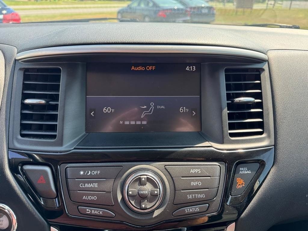 Used 2017 Nissan Pathfinder SV AWD/4WD image 35