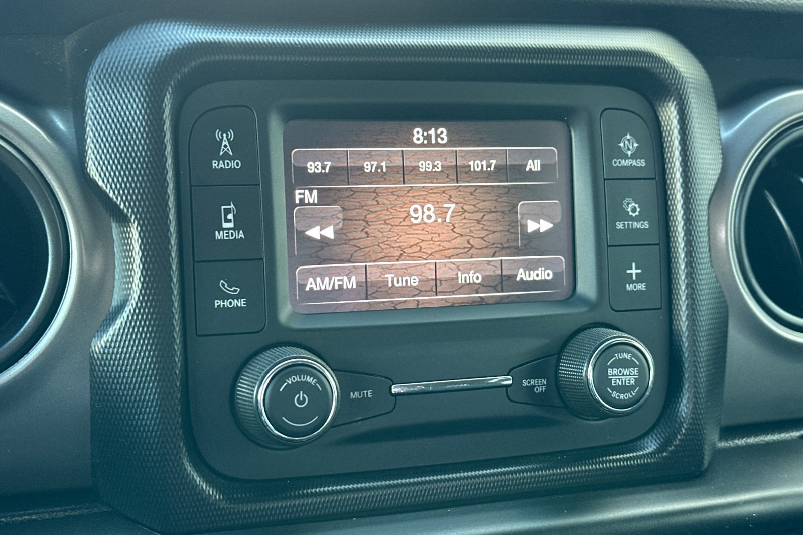 Used 2021 Jeep Wrangler Unlimited Sport AWD/4WD image 25