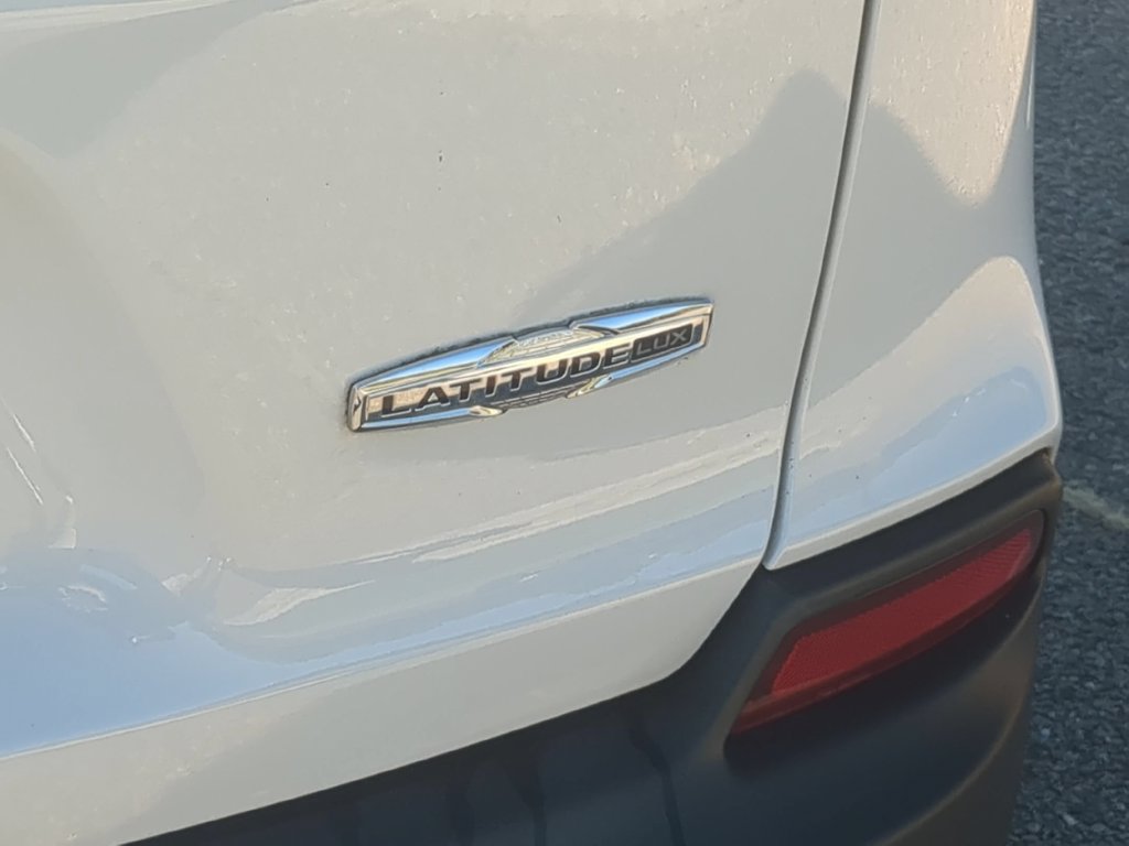 Certified 2022 Jeep Cherokee Latitude Lux AWD/4WD image 13