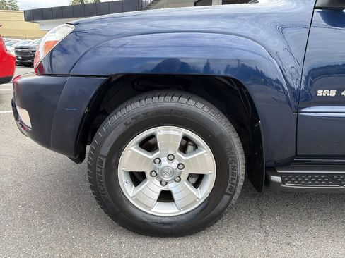 Used 2004 Toyota 4Runner SR5 w/ Preferred Accessory Pkg AWD/4WD image 12