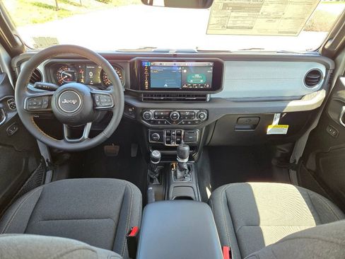 Used 2024 Jeep Gladiator Sport image 17