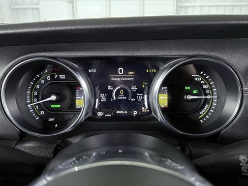 Used 2022 Jeep Wrangler Unlimited Sahara w/ Cold Weather Group image 31