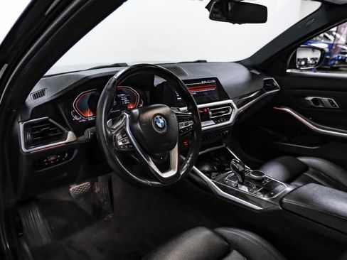 Used 2019 BMW 330i xDrive Sedan w/ Convenience Package image 3