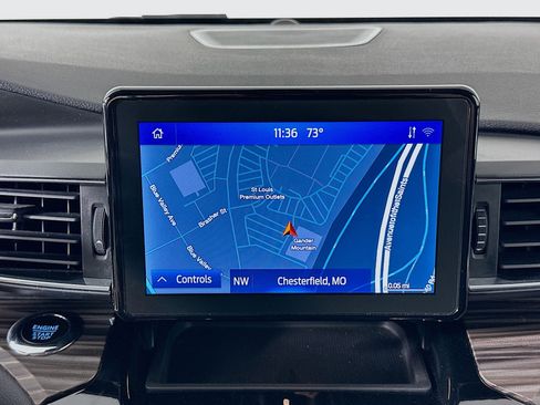 Used 2023 Ford Explorer Limited image 22