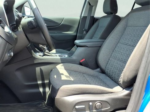 Certified 2024 Chevrolet Equinox LT FWD image 17